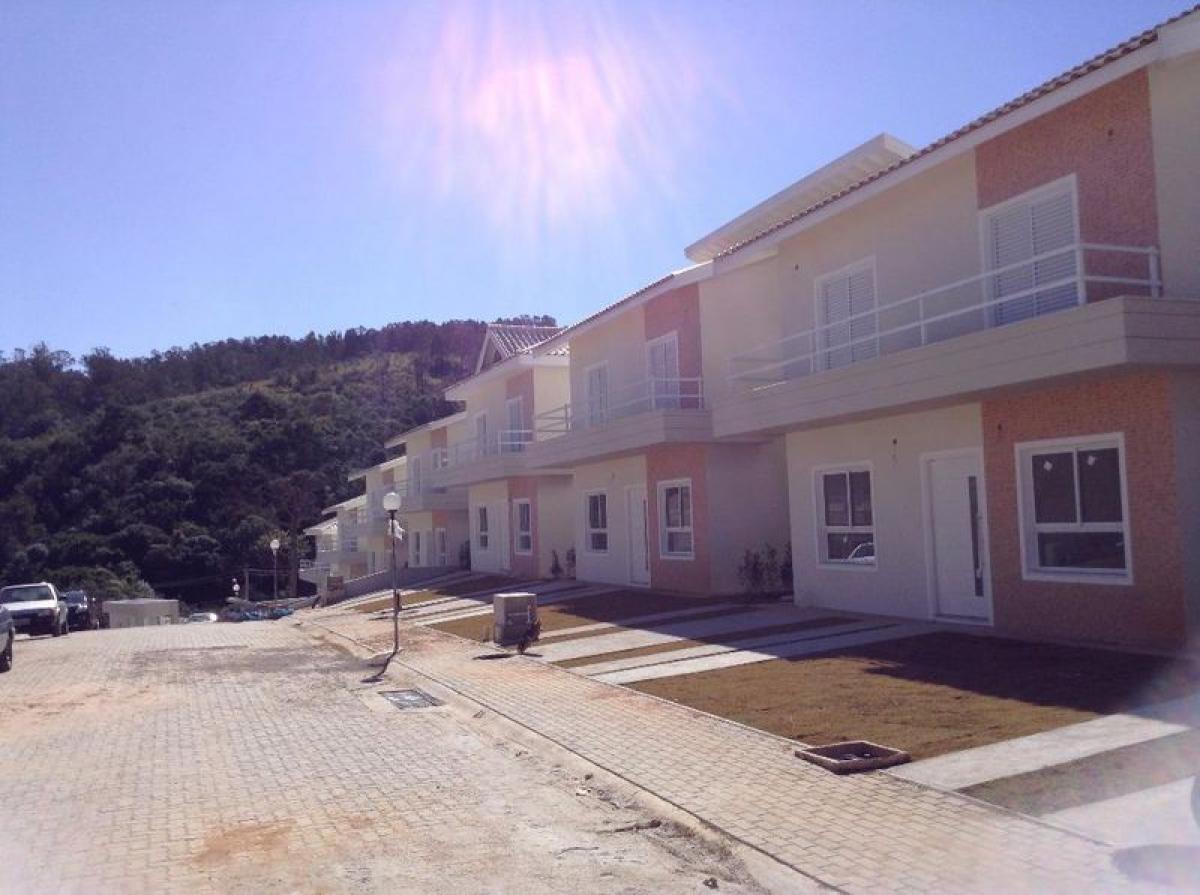 Casa de 3 dormitorios en Sao Paulo, Brazil No. 587220