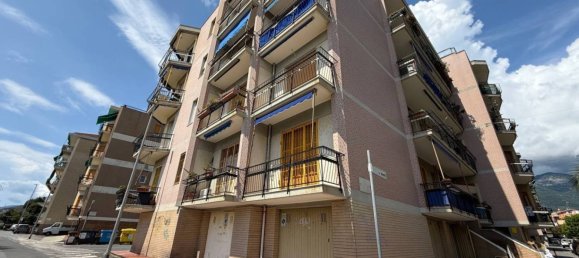 19m² Garage in Loano, Italy No. 276593 12