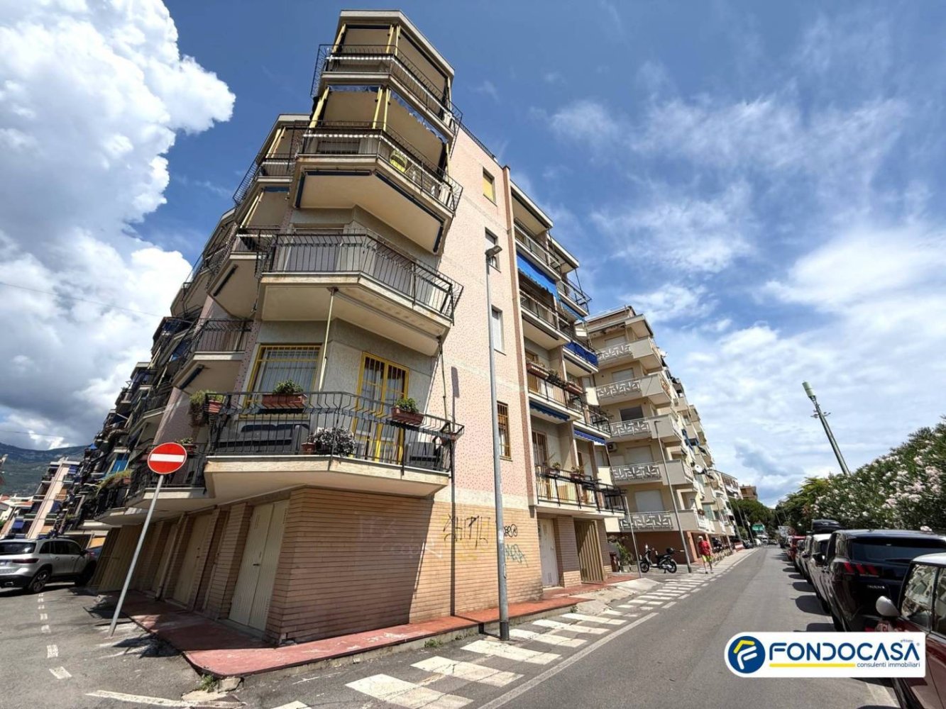 19m² Garage in Loano, Italy No. 276593