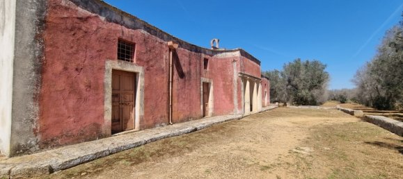 4 bedrooms House in Squinzano, Italy No. 140718 4