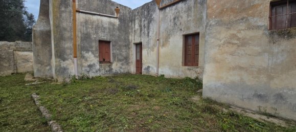 4 bedrooms House in Squinzano, Italy No. 140718 29