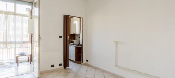 2 Schlafzimmer Wohnung in Turin, Italy, Nr. 266091 4