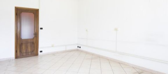 2 Schlafzimmer Wohnung in Turin, Italy, Nr. 266091 5