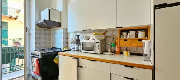 5 rooms Apartment in Genoa, Italy No. 201273 16