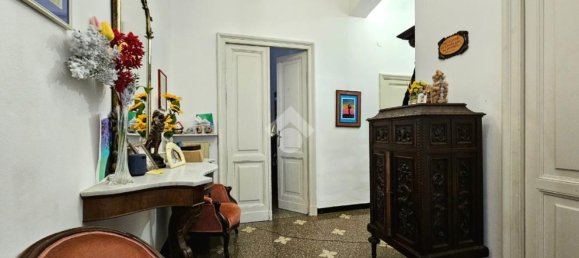 5 rooms Apartment in Genoa, Italy No. 201273 10