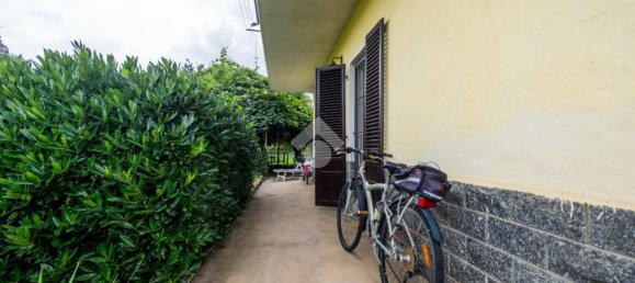 Дом с 10 комнатами в Вердзуоло, Италия № 18509 21