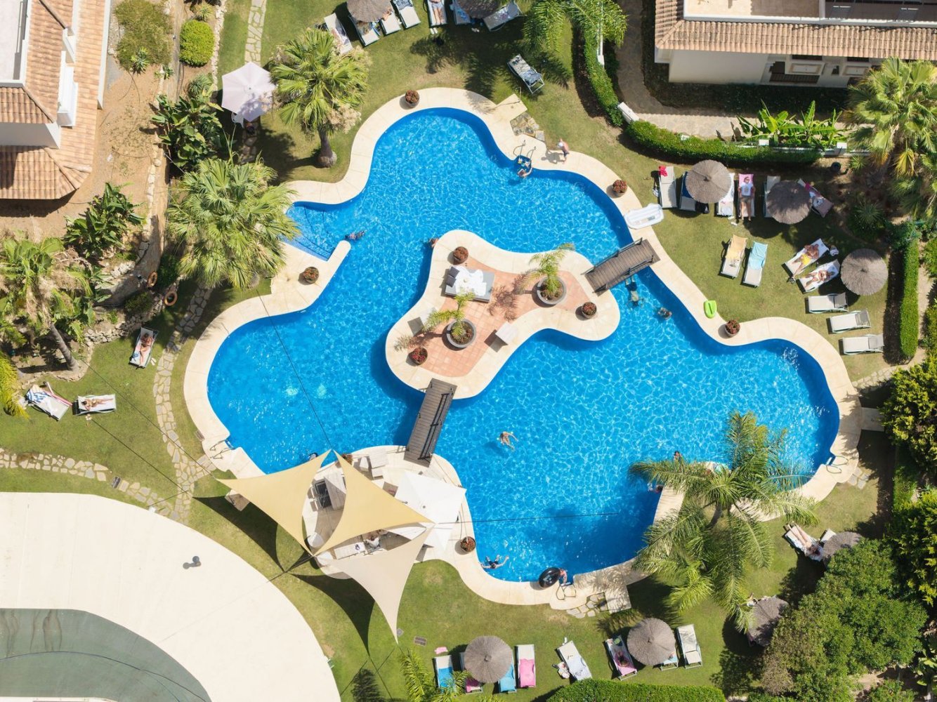 Дуплекс с 4 спальнями в Марбелья, Испания № 234014