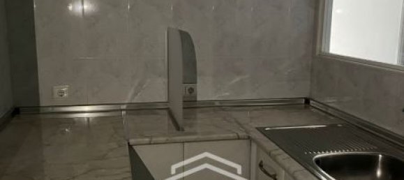 160m² Commercial property in Faro, Portugal No. 77720 13