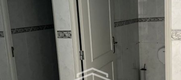 160m² Commercial property in Faro, Portugal No. 77720 6