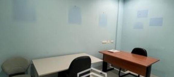 160m² Commercial property in Faro, Portugal No. 77720 15