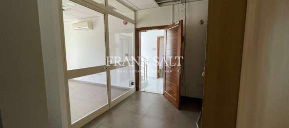 85m² Office in Birkirkara, Malta No. 12452 3