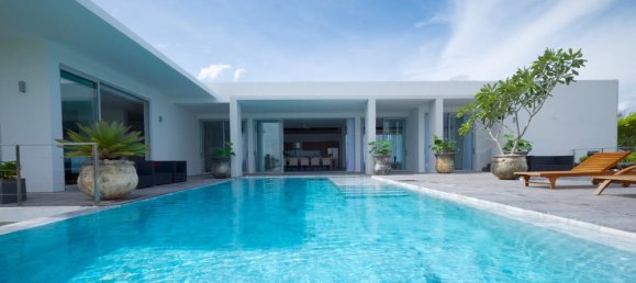 5 bedrooms Villa in Phuket, Thailand No. 5899 3