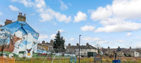 3 bedrooms House in London, United Kingdom No. 4156 3