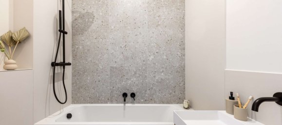 Квартира с 4 комнатами в Митте, Германия № 66116 5