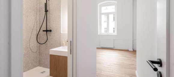 Квартира с 4 комнатами в Митте, Германия № 66116 13