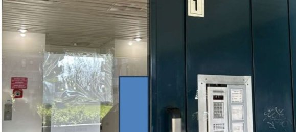 2-salle Appartement à Rho, Italy No. 331507 4