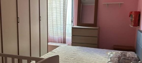2-salle Appartement à Rho, Italy No. 331507 9