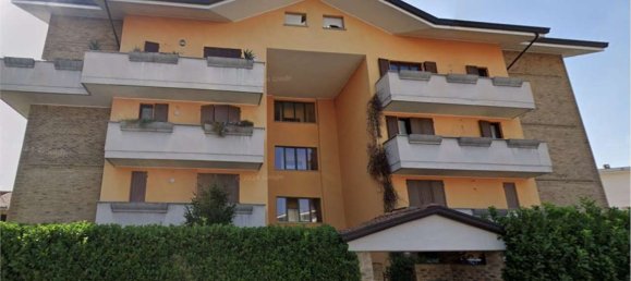 Квартира с 5 комнатами в Лимбьяте, Италия № 3759 3