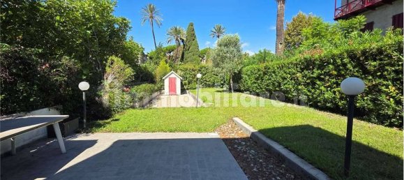 2 bedrooms Villa in Bordighera, Italy No. 319237 3