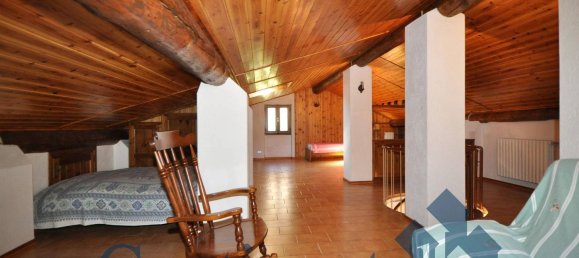 2 rooms Apartment in Piazza Brembana, Italy No. 39594 10