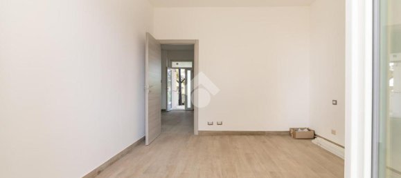 2 bedrooms Apartment in Pozzo d'Adda, Italy No. 60475 5