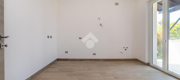 2 bedrooms Apartment in Pozzo d'Adda, Italy No. 60475 10