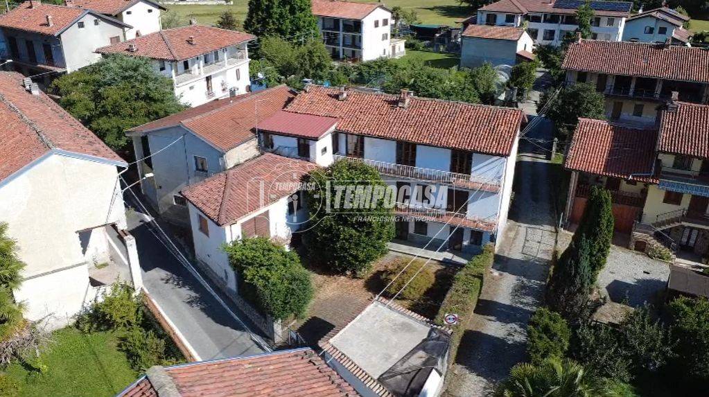 5 bedrooms House in Loranzè, Italy No. 283842