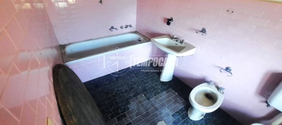 5 bedrooms House in Loranzè, Italy No. 283842 36