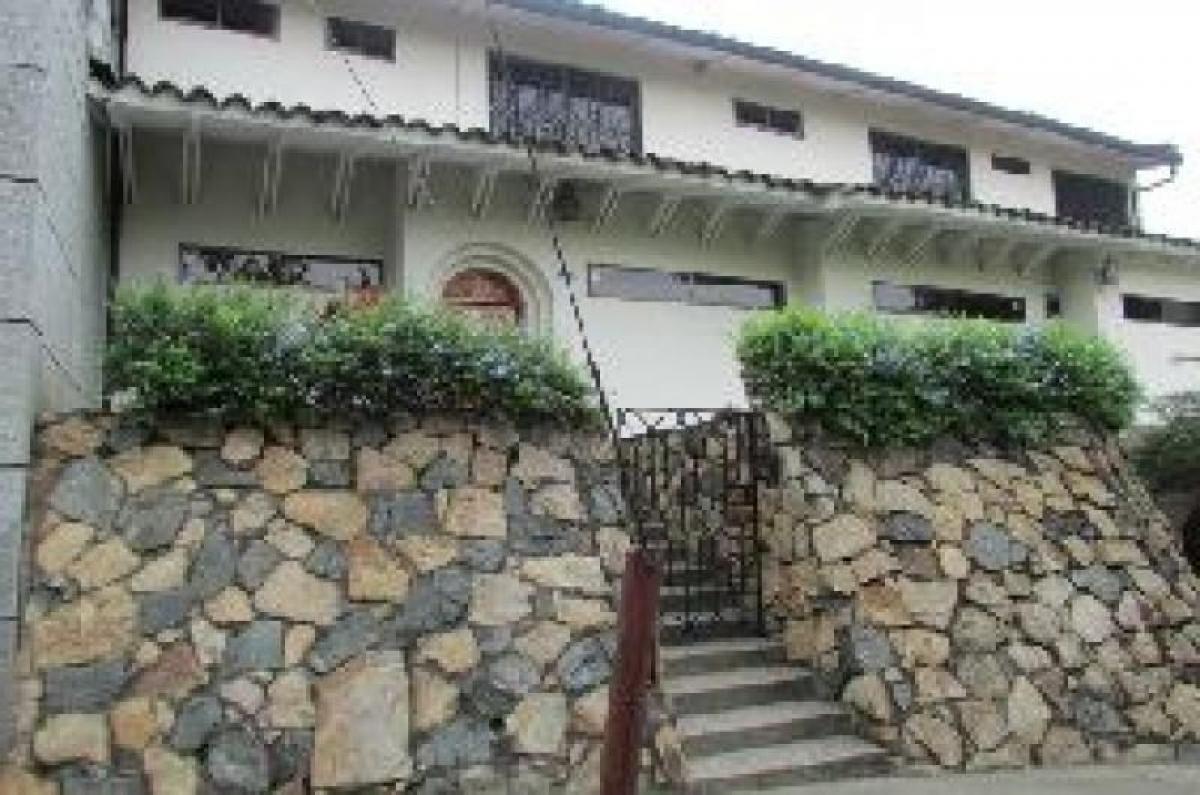 3 bedrooms House in Valle del Cauca, Colombia No. 1904