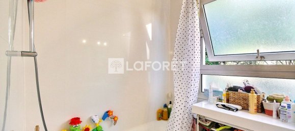 2 bedrooms Apartment in Suresnes, France No. 179439 7