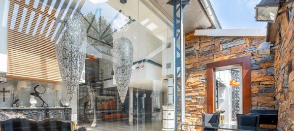 Casa de 4 dormitorios en Pantin, France No. 359356 3