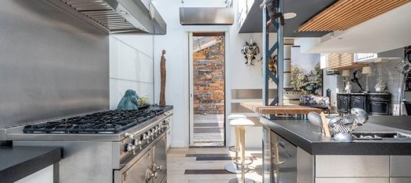 Casa de 4 dormitorios en Pantin, France No. 359356 4