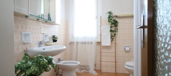 Квартира с 2 спальнями в Комо, Италия № 183417 12