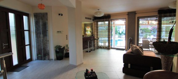 5 bedrooms Villa in Corfu, Greece No. 5517 16