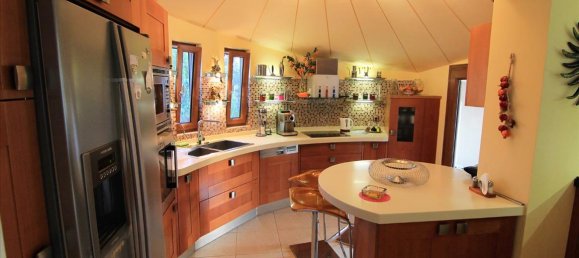 5 bedrooms Villa in Corfu, Greece No. 5517 18