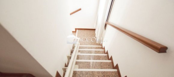 6 rooms Villa in Castelfranco Veneto, Italy No. 300812 9