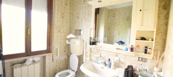 6 rooms Villa in Castelfranco Veneto, Italy No. 300812 8