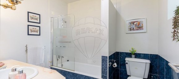 4 bedrooms House in Almada, Portugal No. 170667 12