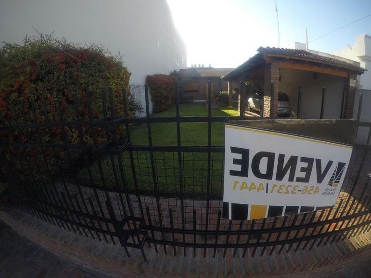 3 bedrooms House in Buenos Aires, Argentina No. 95791