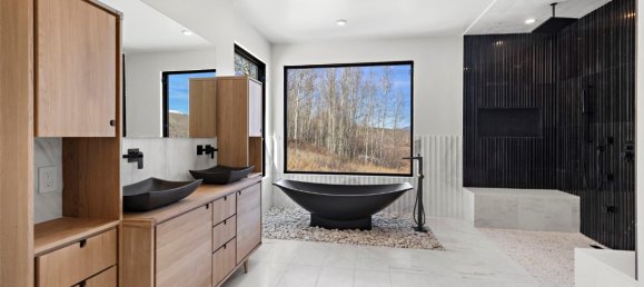 Propiedad comercial de 5 dormitorios en Silverthorne, USA No. 178 2