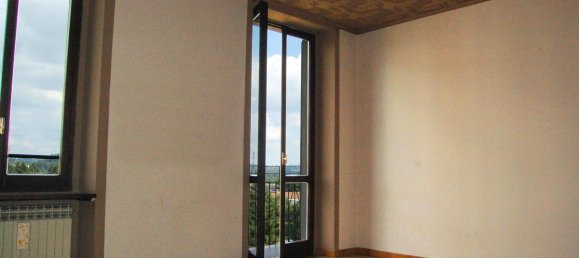 4 rooms Apartment in Lambrugo, Italy No. 15252 5