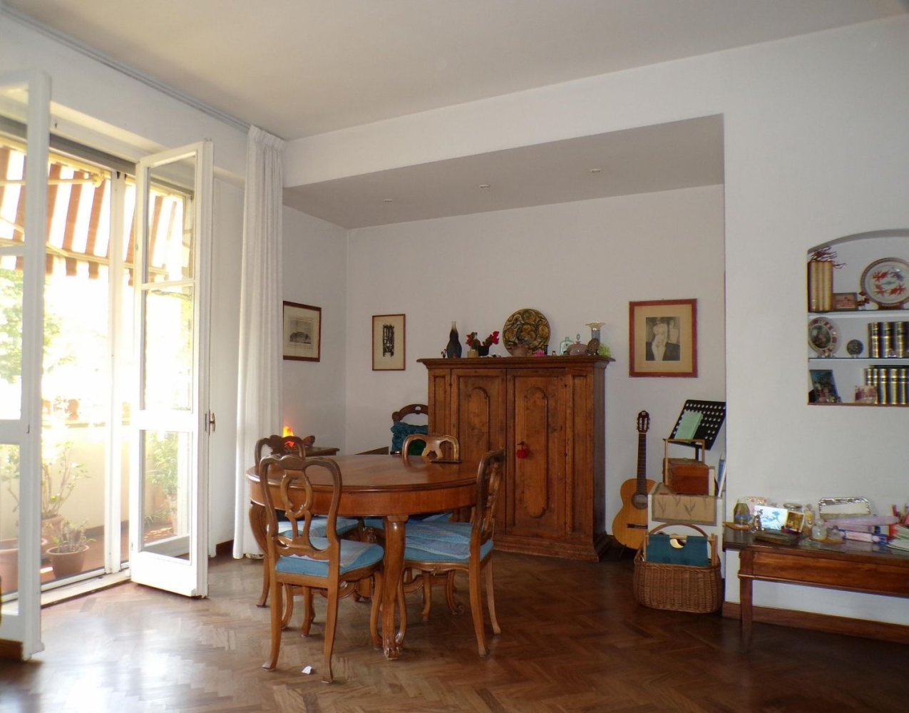5 bedrooms Apartment in Florence, Italy No. 377915
