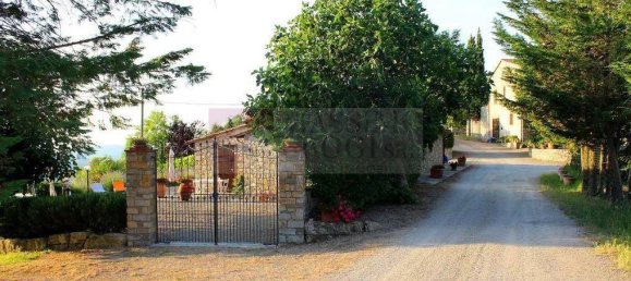 6 rooms House in Castellina in Chianti, Italy No. 73073 8