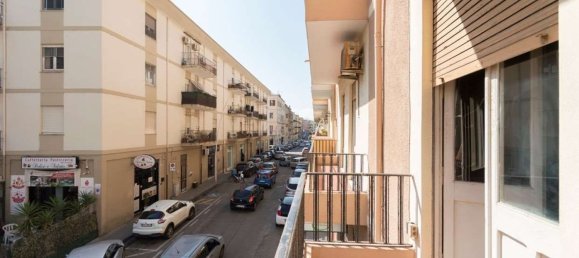 Квартира с 6 комнатами в Кальяри, Италия № 233445 52