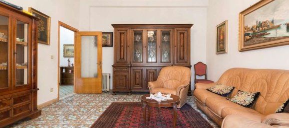 Квартира с 6 комнатами в Кальяри, Италия № 233445 27