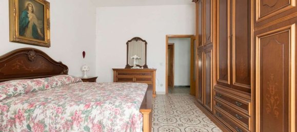 Квартира с 6 комнатами в Кальяри, Италия № 233445 59