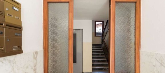 Квартира с 6 комнатами в Кальяри, Италия № 233445 60