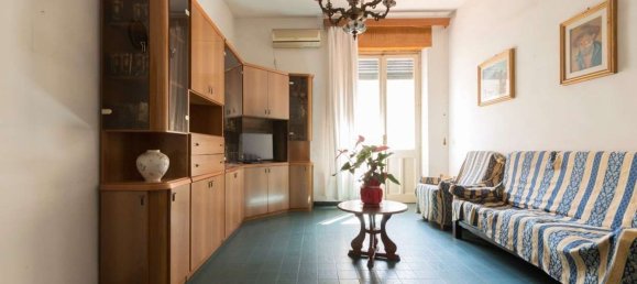 Квартира с 6 комнатами в Кальяри, Италия № 233445 63