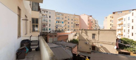 Квартира с 6 комнатами в Кальяри, Италия № 233445 54