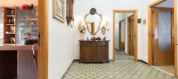 Квартира с 6 комнатами в Кальяри, Италия № 233445 32